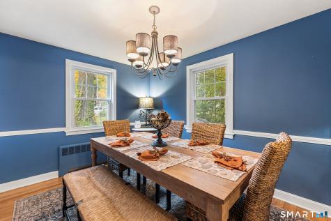7 Robin Road Simsbury CT 06070