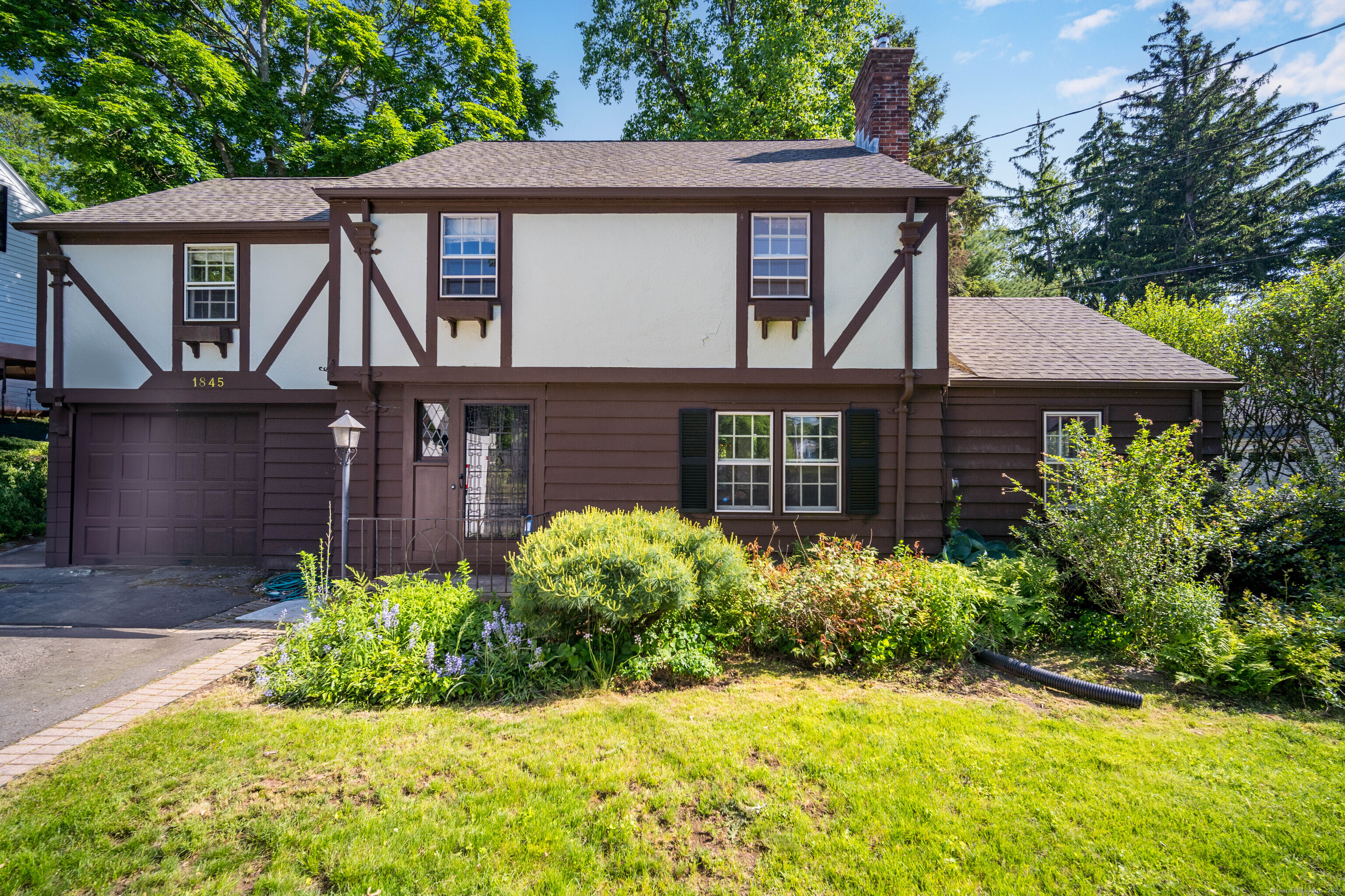 1845 Asylum Avenue West Hartford CT 06117