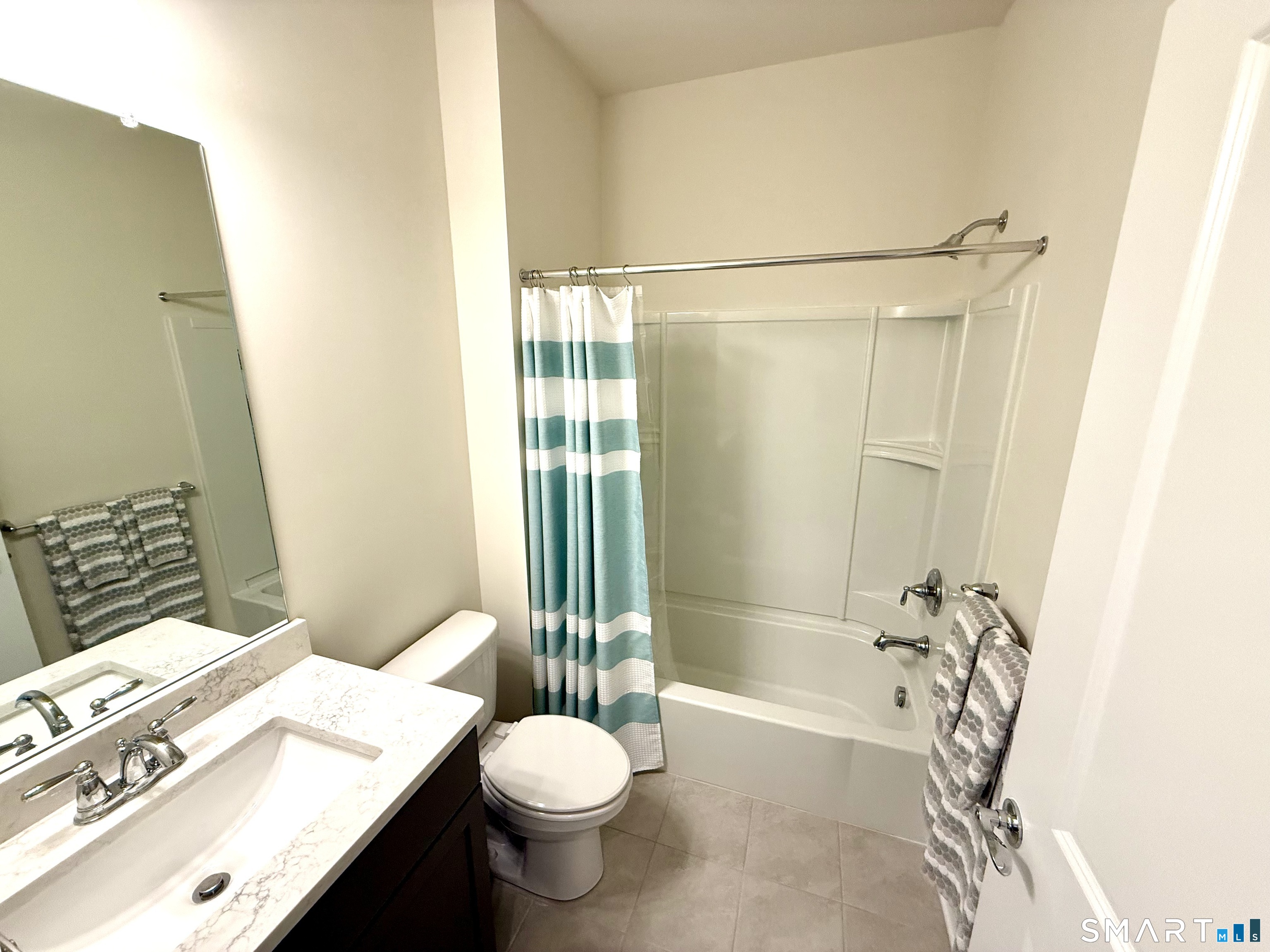 941 Mackenzie Lane Oxford CT 06478
