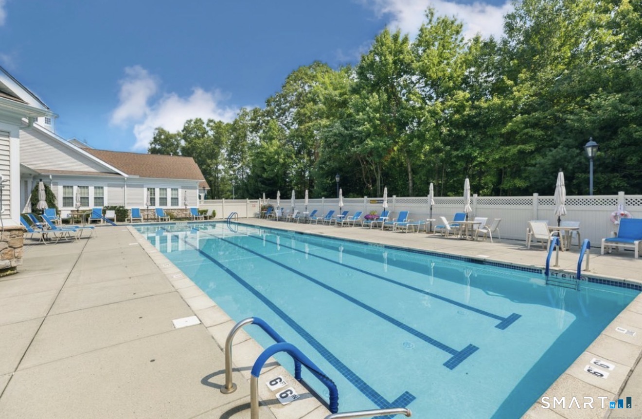 941 Mackenzie Lane Oxford CT 06478