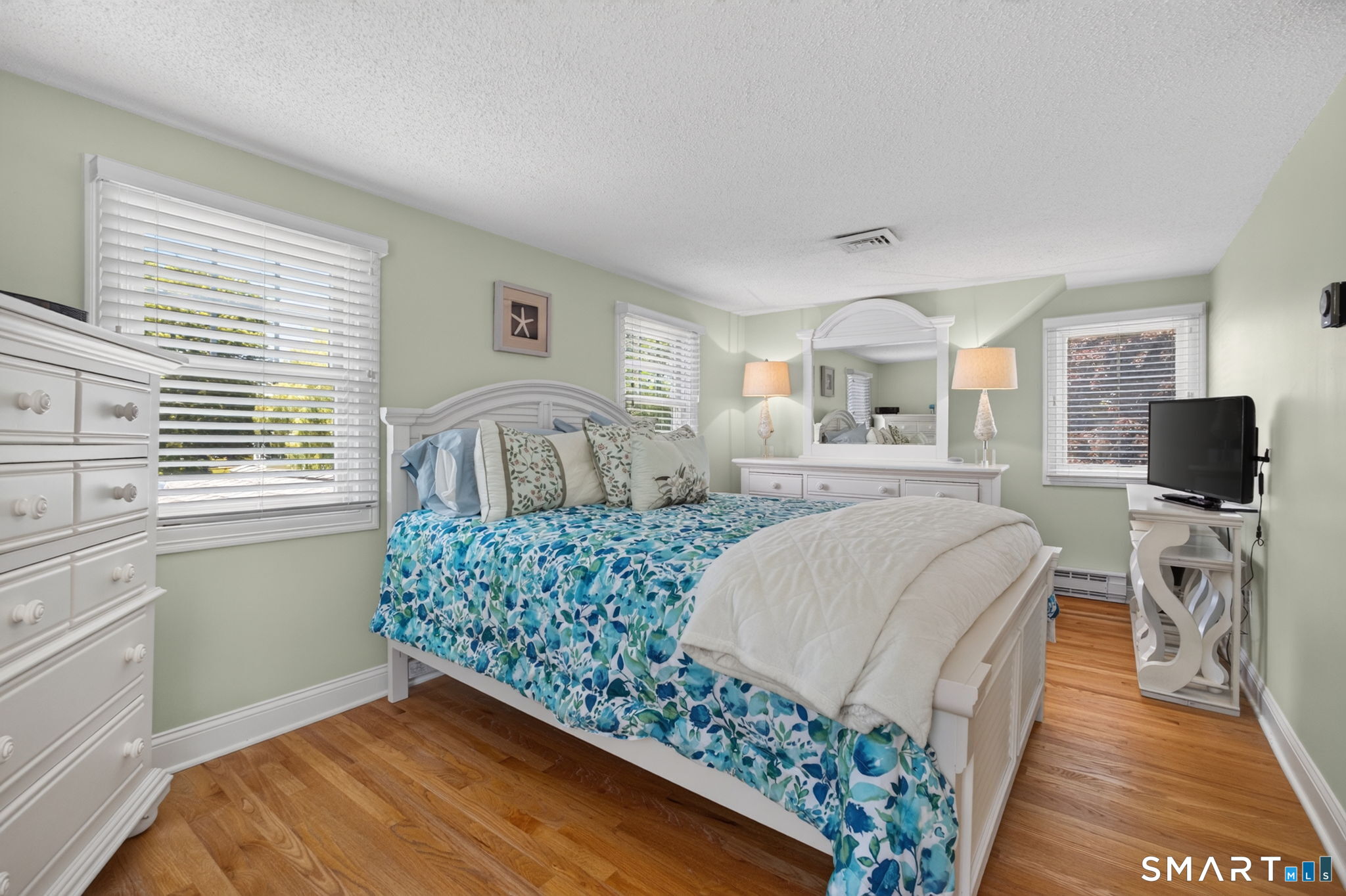 81 Hartford Avenue Old Saybrook CT 06475