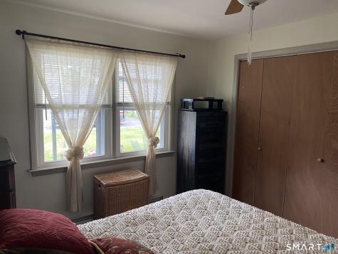 376 Fairview Avenue Bridgeport CT 06606