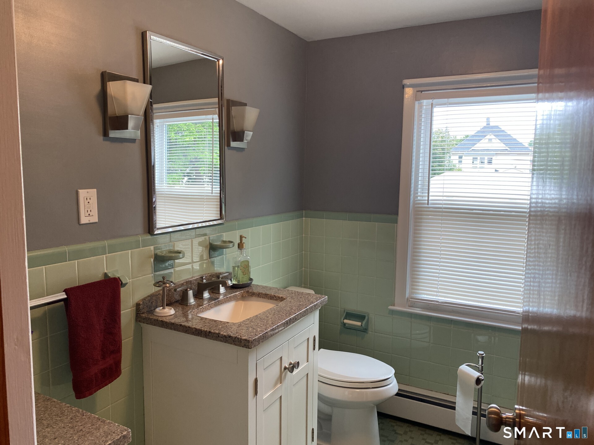 376 Fairview Avenue Bridgeport CT 06606