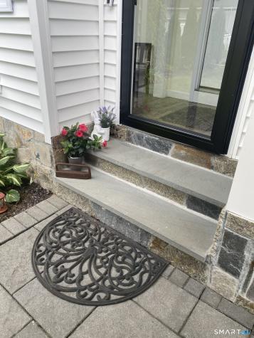 376 Fairview Avenue Bridgeport CT 06606