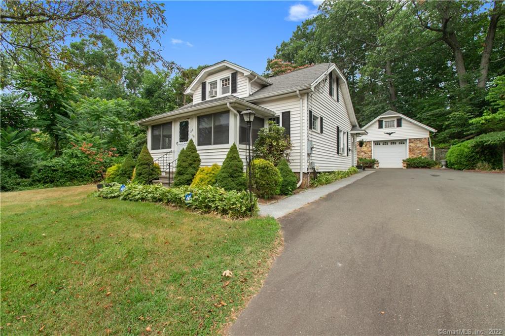 216 North Main Street Branford CT 06405