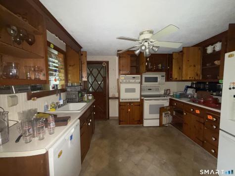 55 Metacomet Road Plainville CT 06062