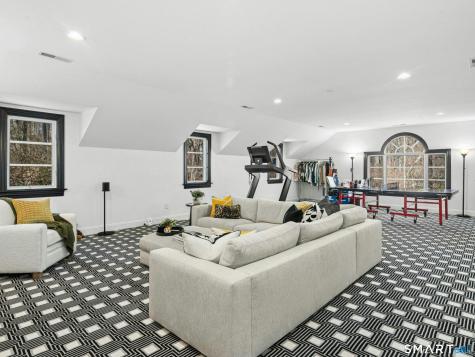 760 Smith Ridge Road New Canaan CT 06840