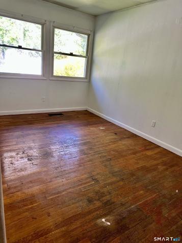 118 Bradley Terrace Derby CT 06418