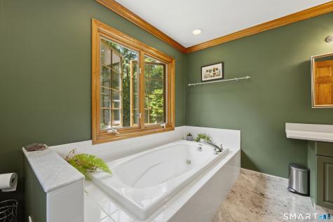 85 Scenic Court Cheshire CT 06410