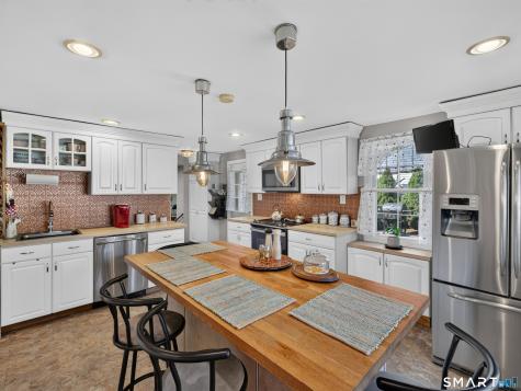 370 Calf Pen Lane Milford CT 06460