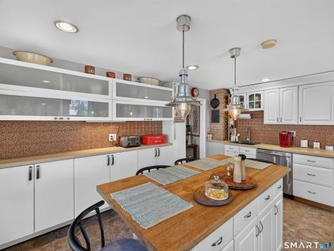 370 Calf Pen Lane Milford CT 06460