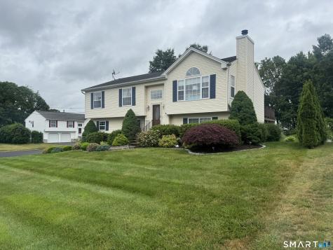 2 Michelle Lane Naugatuck CT 06770