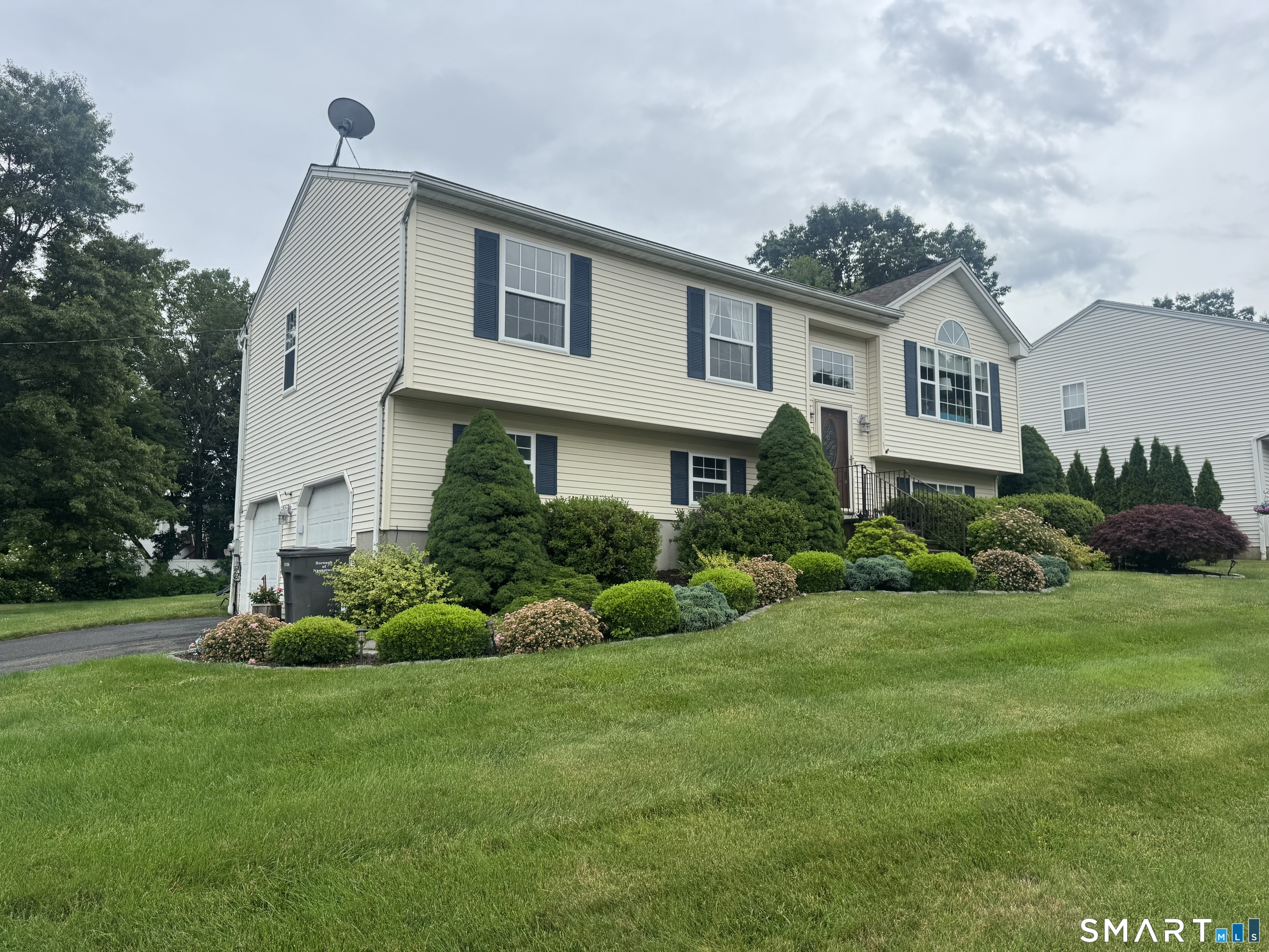 2 Michelle Lane Naugatuck CT 06770