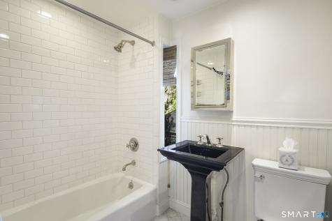 42 Hoyt Street New Canaan CT 06840