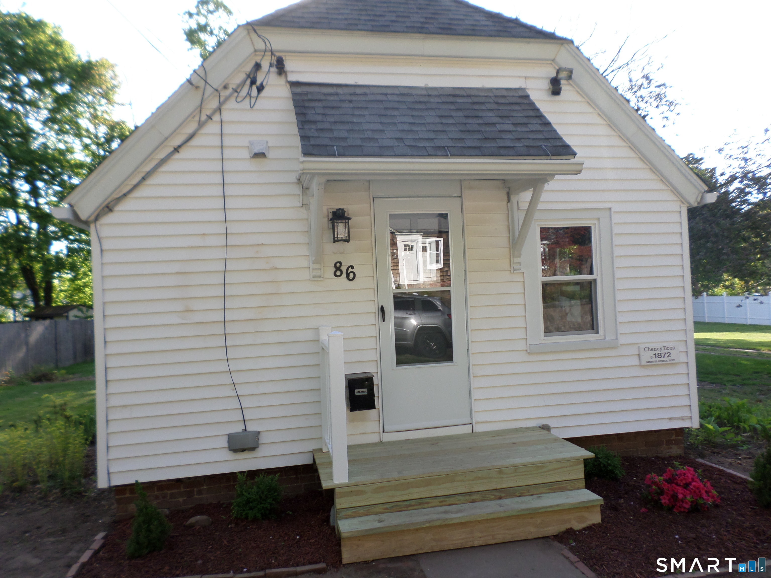 86 West Street Manchester CT 06040