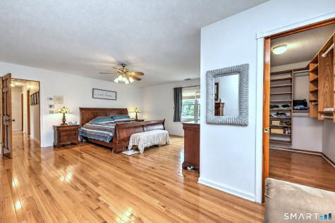 9 Pez Court North Haven CT 06473
