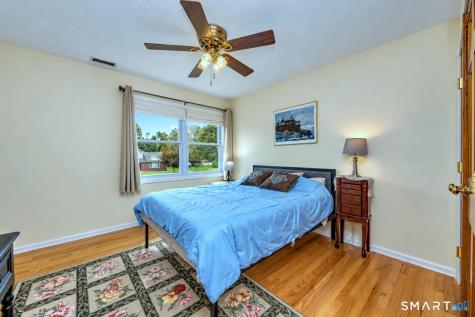 9 Pez Court North Haven CT 06473