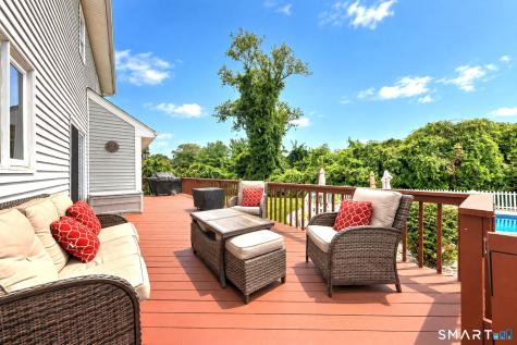 9 Pez Court North Haven CT 06473