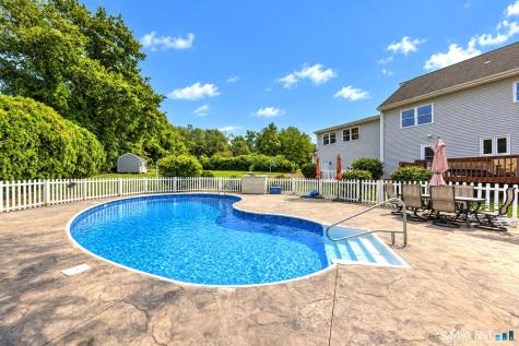 9 Pez Court North Haven CT 06473