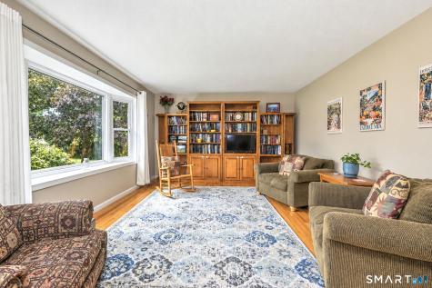 9 Pez Court North Haven CT 06473