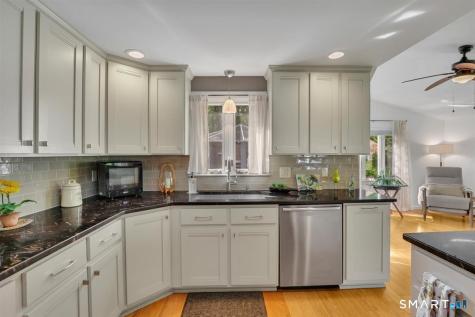 6 Beechwood Circle Cromwell CT 06416