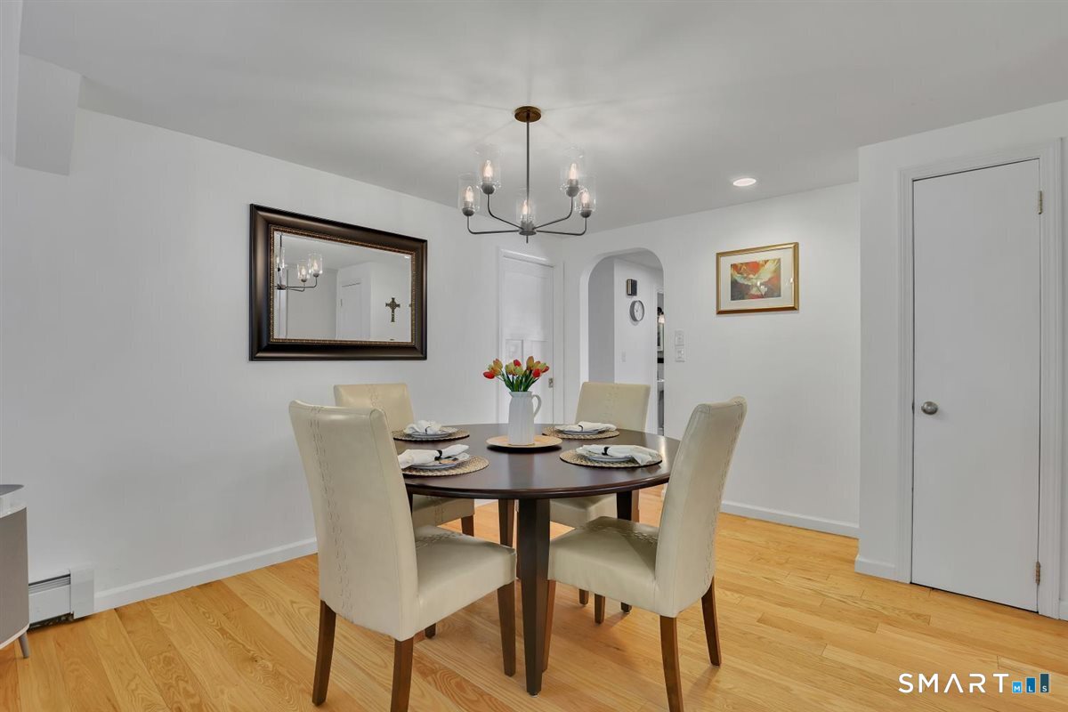 6 Beechwood Circle Cromwell CT 06416