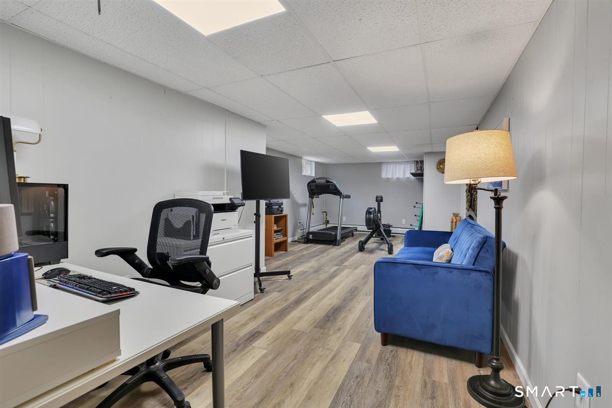 6 Beechwood Circle Cromwell CT 06416