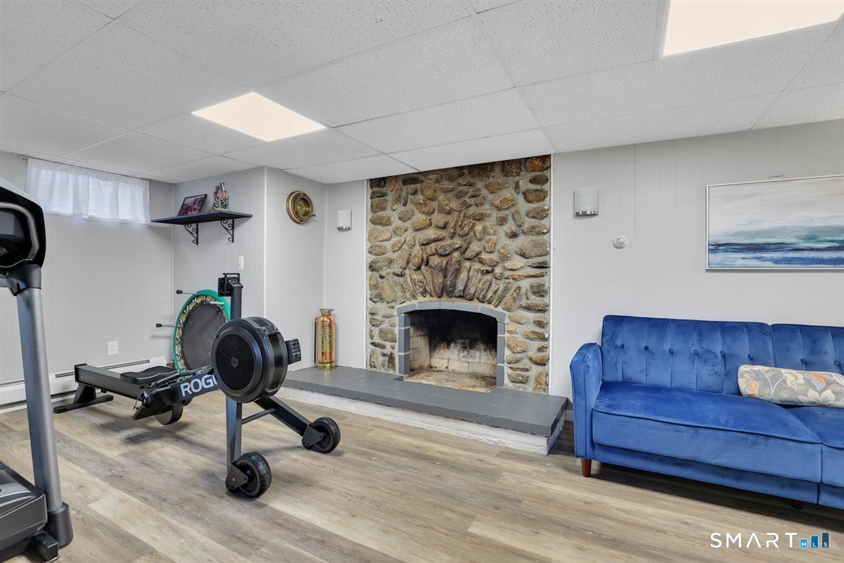 6 Beechwood Circle Cromwell CT 06416