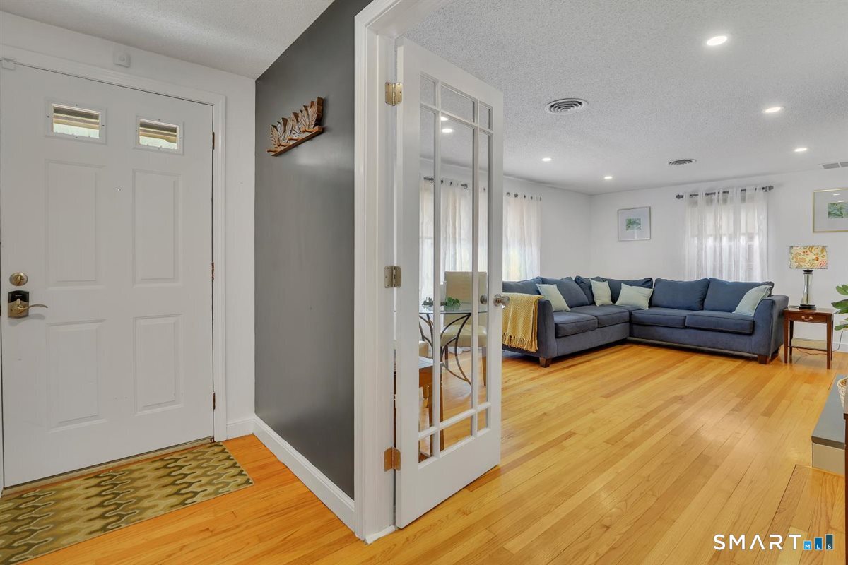6 Beechwood Circle Cromwell CT 06416