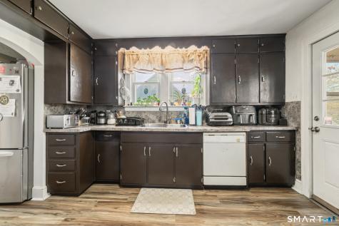15 Nixon Avenue Naugatuck CT 06770