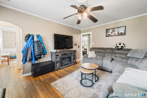 15 Nixon Avenue Naugatuck CT 06770