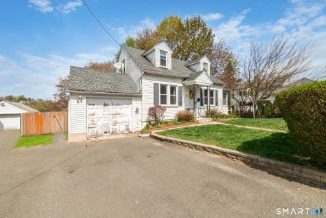 15 Nixon Avenue Naugatuck CT 06770