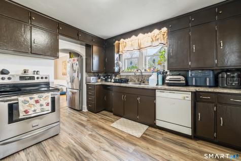 15 Nixon Avenue Naugatuck CT 06770