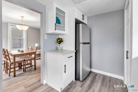27 Elaine Road Milford CT 06460