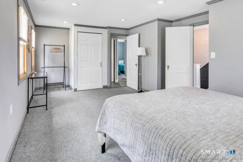 27 Elaine Road Milford CT 06460