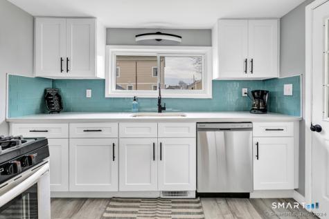 27 Elaine Road Milford CT 06460