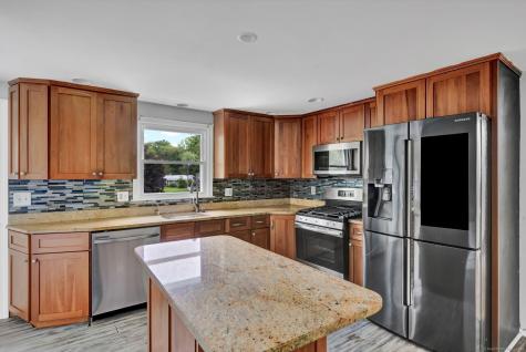 18 Nolan Drive Bloomfield CT 06002