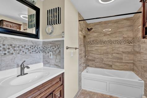 18 Nolan Drive Bloomfield CT 06002