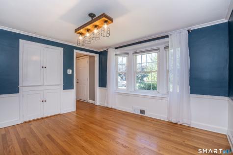 24 Colonial Street West Hartford CT 06110