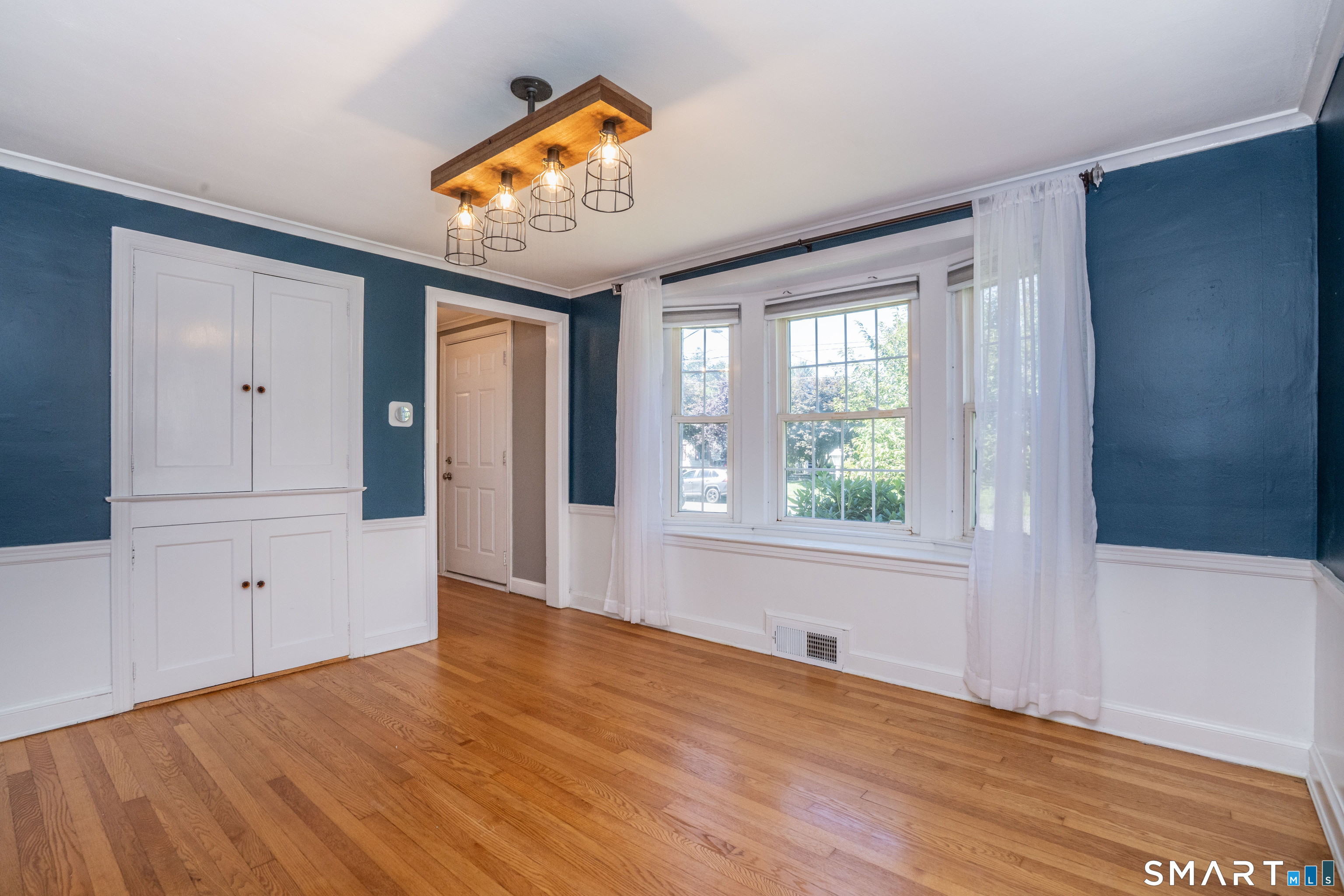 24 Colonial Street West Hartford CT 06110