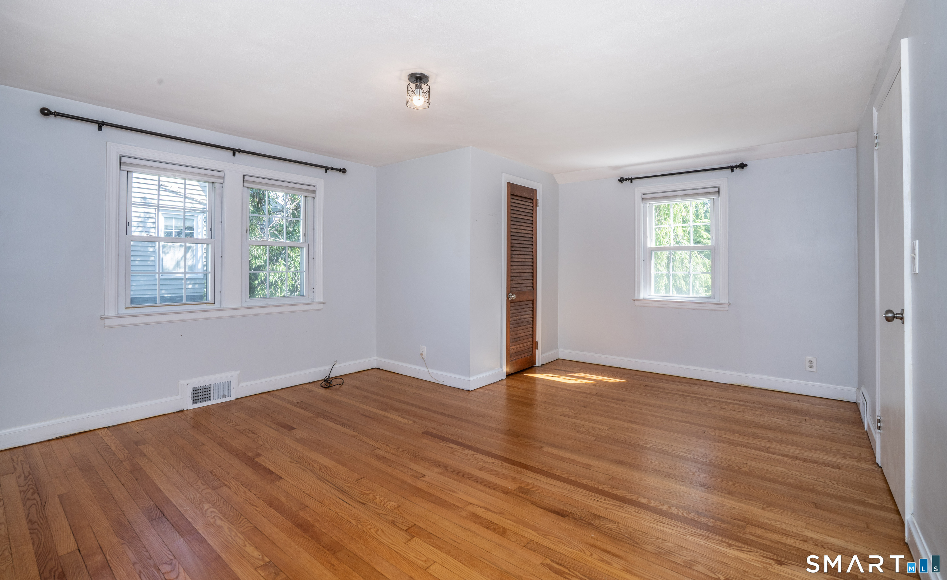24 Colonial Street West Hartford CT 06110