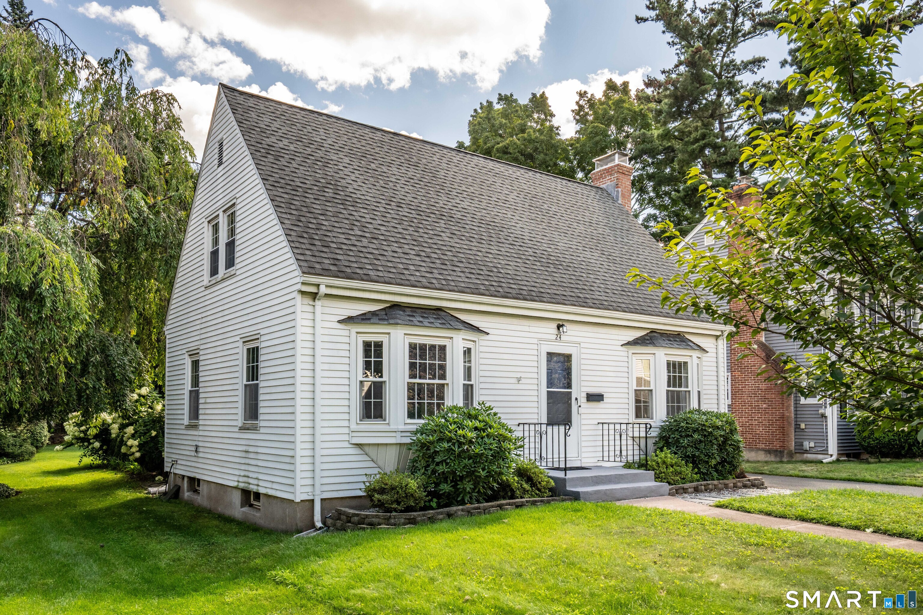 24 Colonial Street West Hartford CT 06110