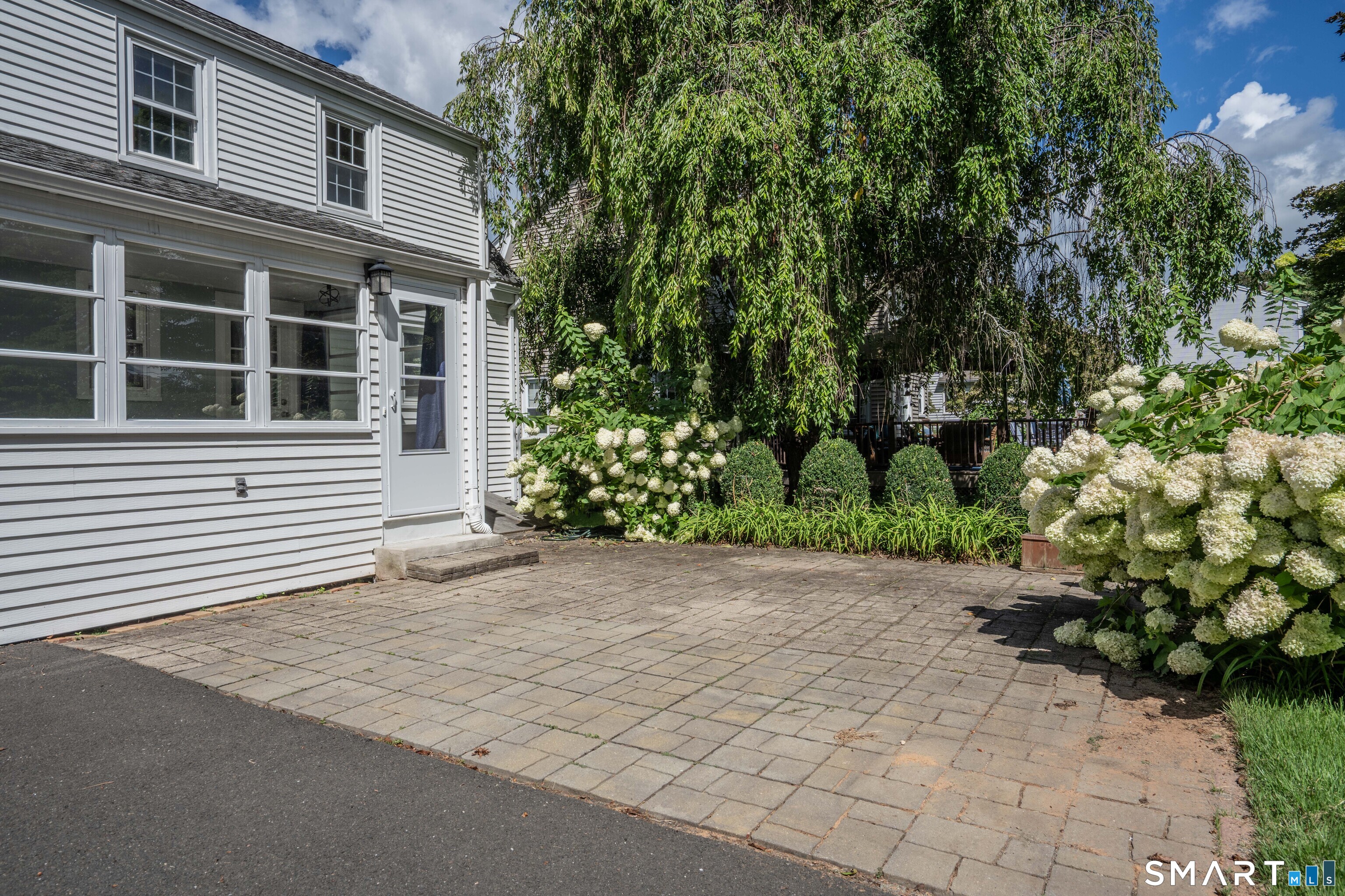 24 Colonial Street West Hartford CT 06110