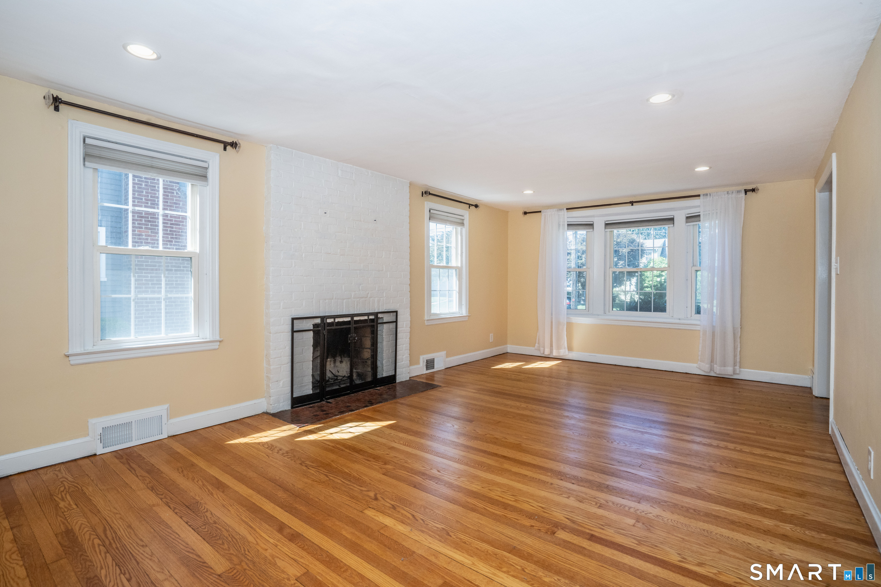 24 Colonial Street West Hartford CT 06110