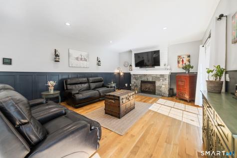 16 Glen Grove Road Deep River CT 06417