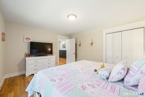 16 Glen Grove Road Deep River CT 06417