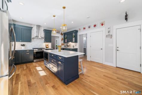 16 Glen Grove Road Deep River CT 06417