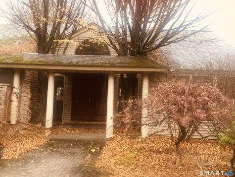 40 Ferncliff Drive West Hartford CT 06117