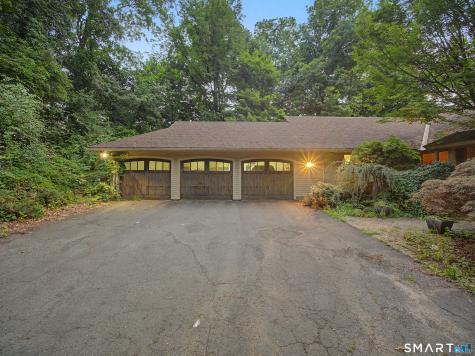 40 Ferncliff Drive West Hartford CT 06117