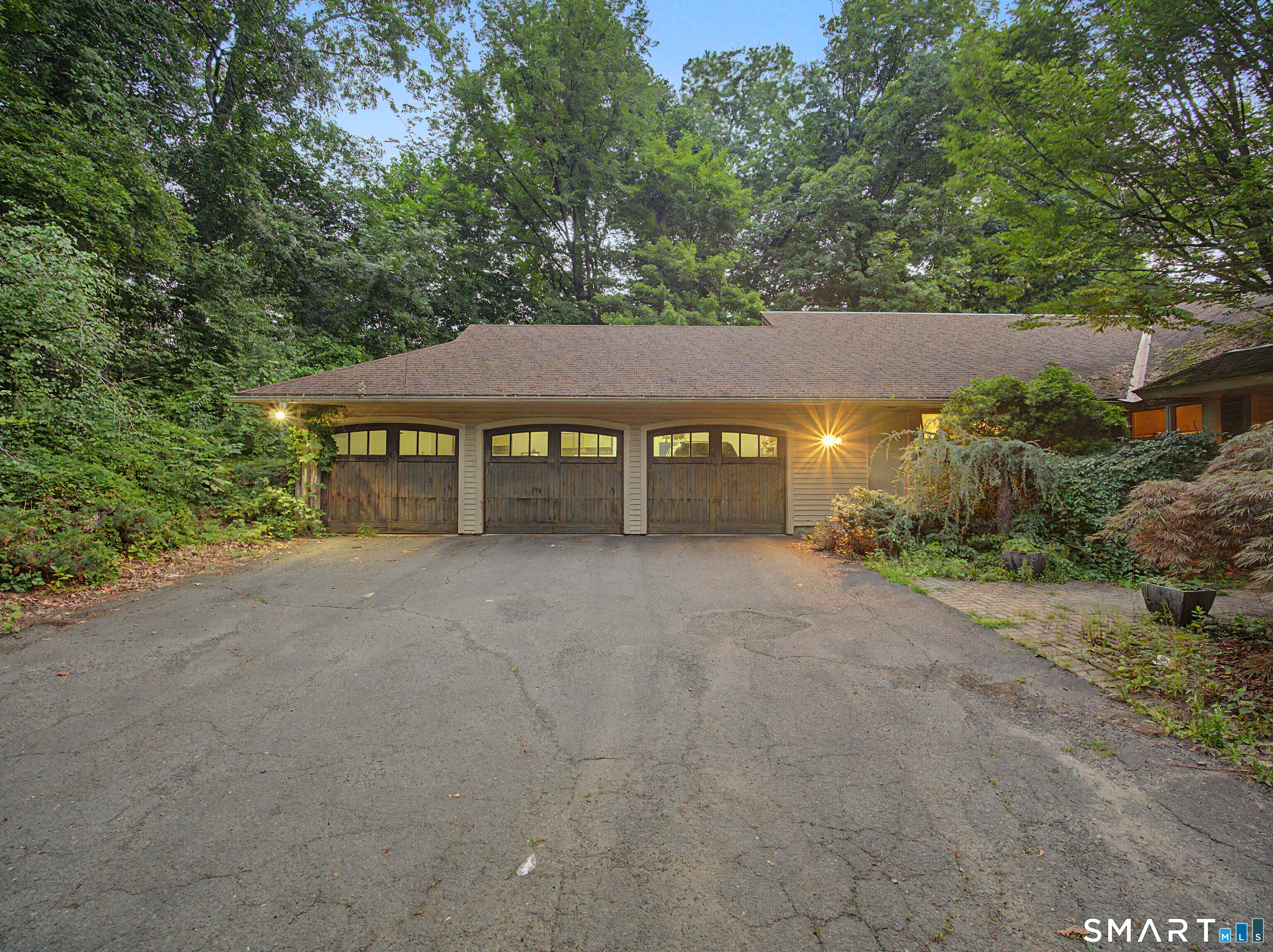 40 Ferncliff Drive West Hartford CT 06117